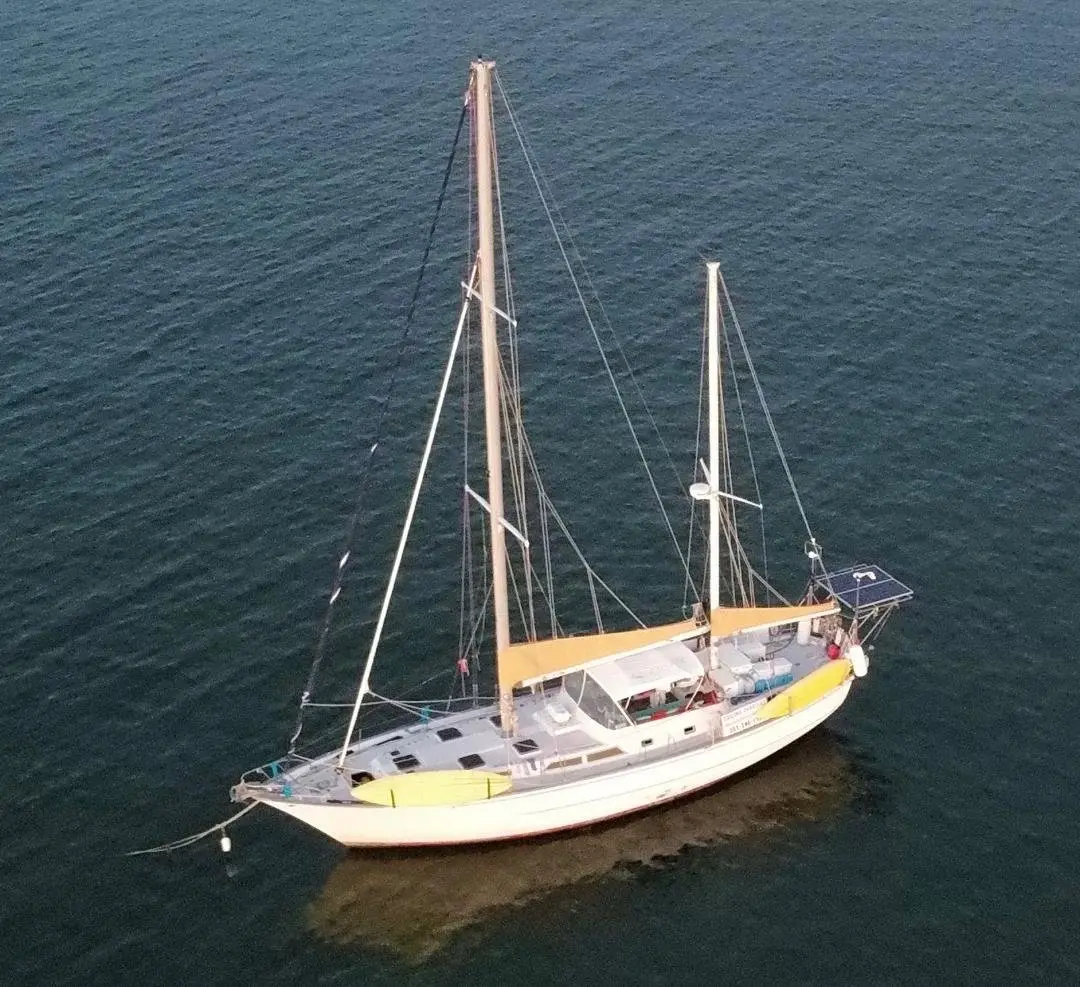 Aerial view of the 60 foot sailboat Tandemeer underway