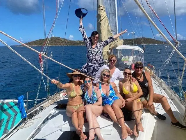 Guests relaxing together aboard Tandemeer